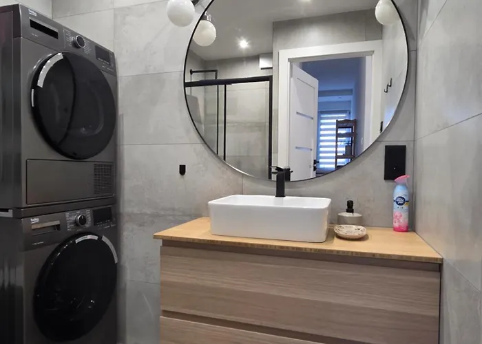 Rocco Z Ogrodkiem Blisko Morza شقة